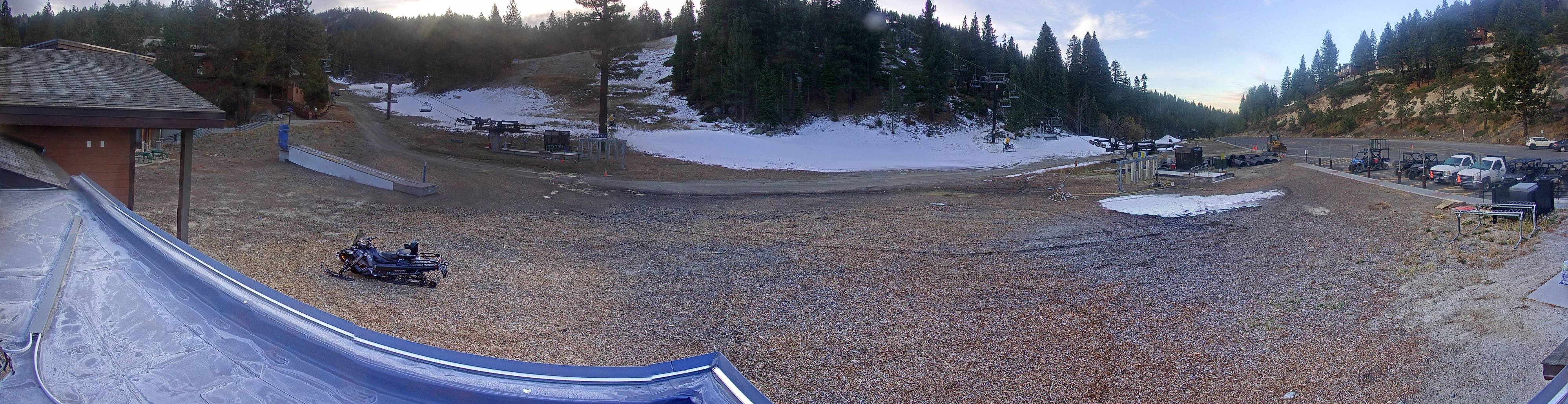 Lower Base Area webcam snapshot